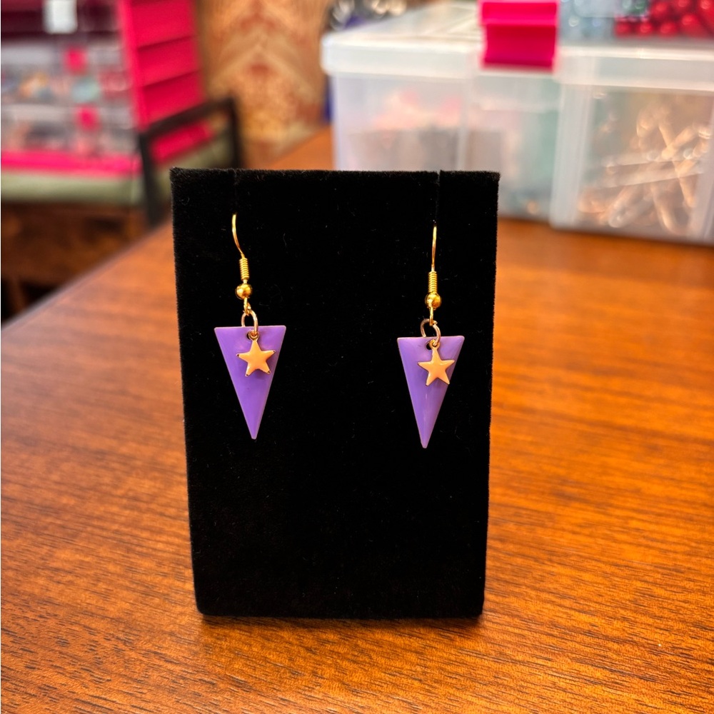 New enamel gold tone trimmed double charmed Purple peach Star Earrings 80s vibes
